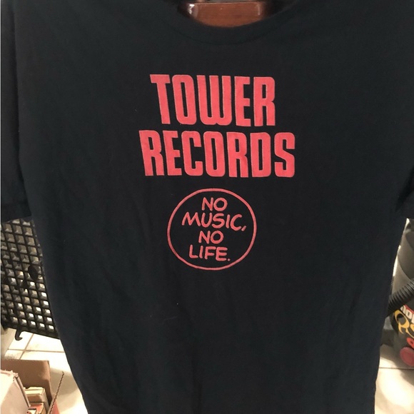 Tower Records No Music No Life T Shirt  Red & Black size XL